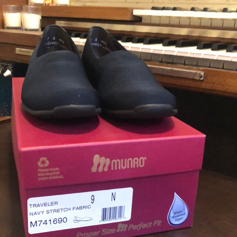 Munro Shoes Black Slip On